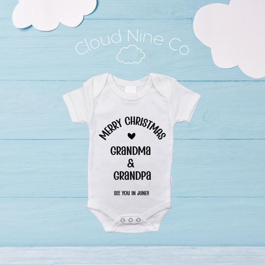 Christmas Pregnancy Reveal Bodysuit, Grandparent Aunt Uncle Cousin Reveal, Xmas Baby Onsie, Festive Photo Prop 2025, We're Having A Baby