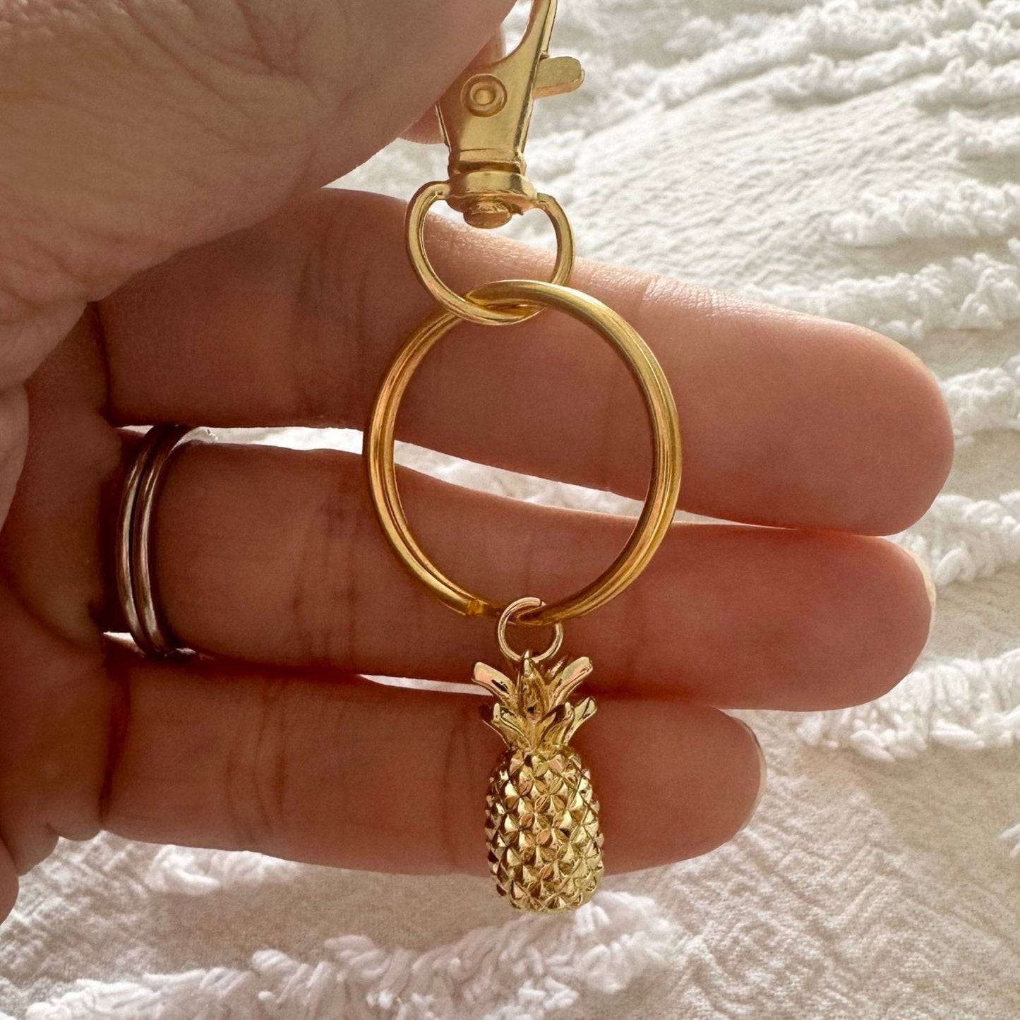 Gold IVF pineapple charm keyring, fertility pineapple charm, IVF keepsake gift, infertility gift, fertility treatment gift,fertility journey