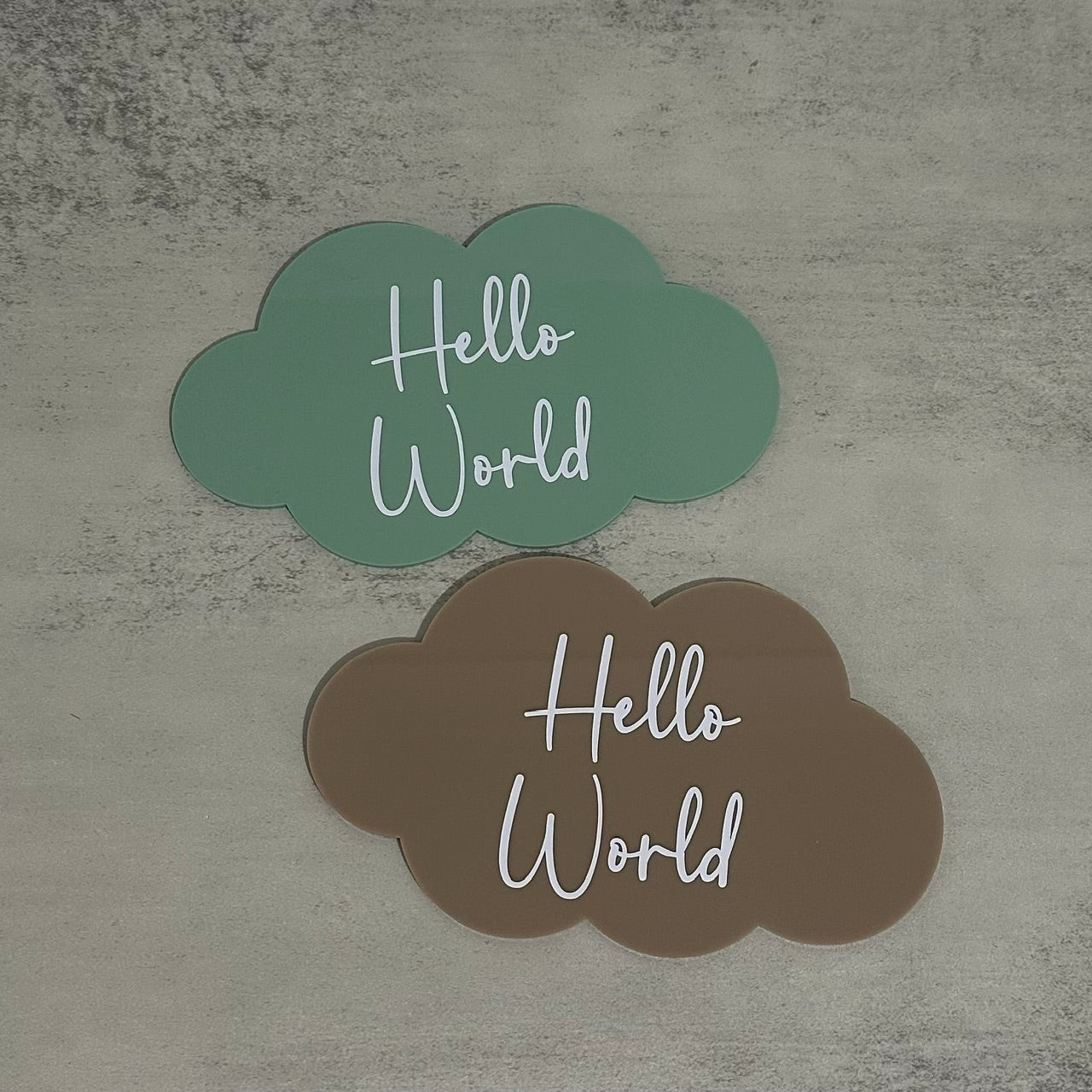 'Hello World' Cloud-Shaped Plaque