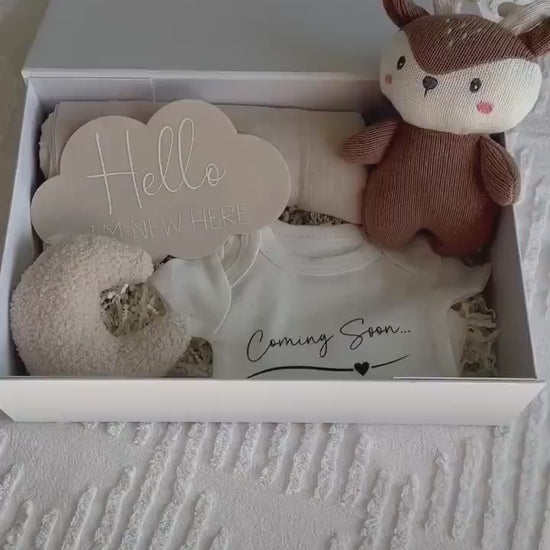 Newborn Baby Gift Box, Baby Hamper, New Baby Unisex Gift Set, Baby Shower Gift Idea, Gender Neutral Welcome Home Box, Baby Boy Baby Girl