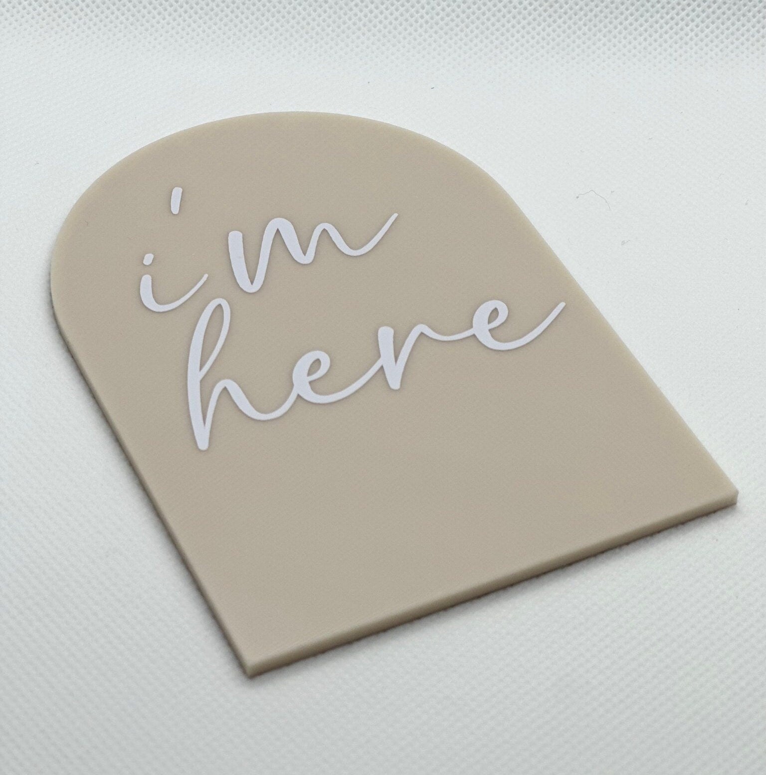 I'm Here baby announcement, newborn baby sign, arch birth announcement plaque, new baby, newborn photo prop, baby keepsake, baby shower gift